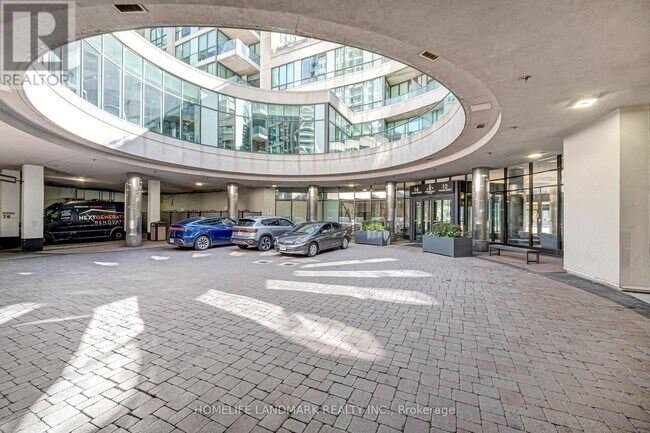 Photo - 16 Yonge St Unit 901