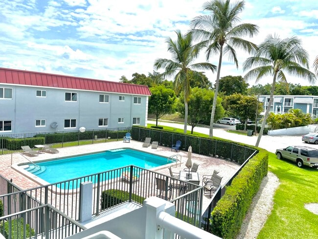 Photo - 450 W Camino Real