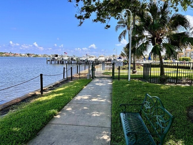 Photo - 127 Yacht Club Way Unit 109