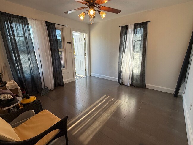 Photo - 1126 16th St N
