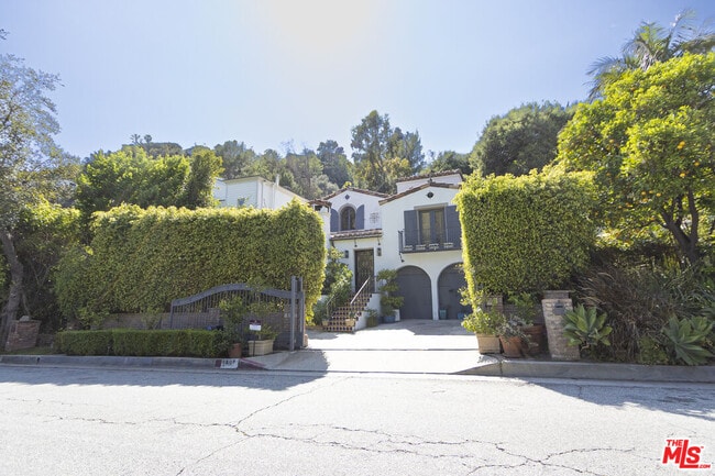 Photo - 1407 N Beverly Dr