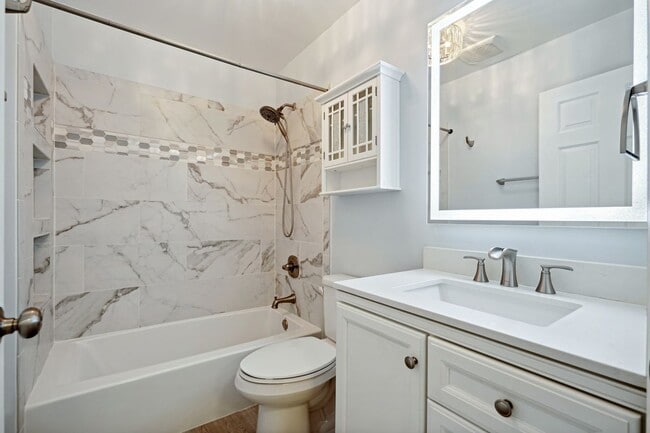 Photo - 5406 Lomax Way