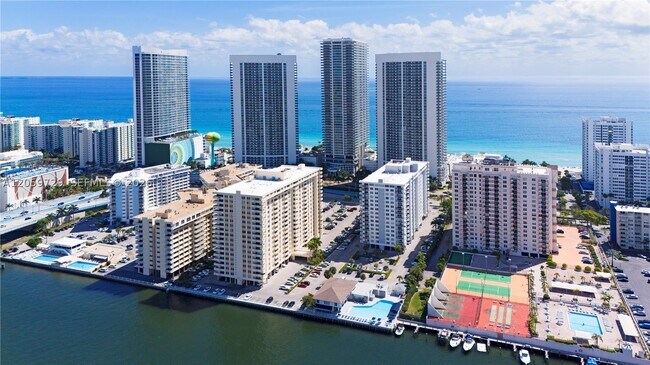 Building Photo - 1849 S Ocean Dr Unit 407