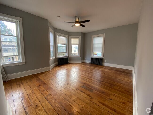 Building Photo - 394 Gregory St Rental