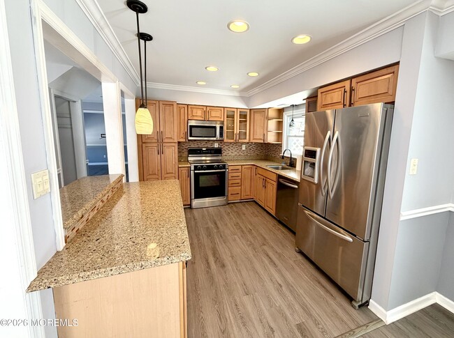 Photo - 70 Village Dr