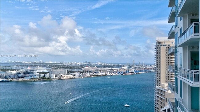 Building Photo - 900 Brickell Key Blvd Unit 3002