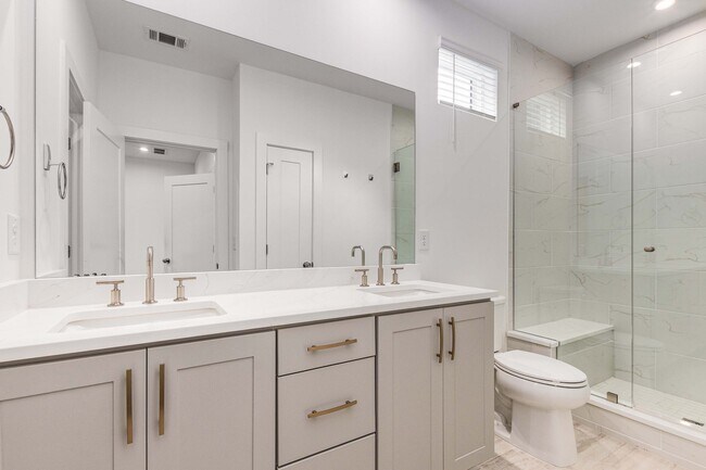 Photo - 1815 Gotham Ln NE