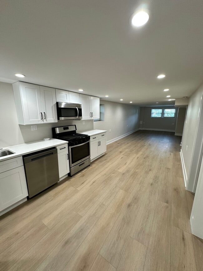 Photo - 5200 W Winona St Unit G