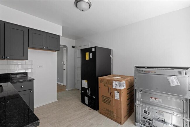 Photo - 1 bedroom in Chicago IL 60645 Unit 25-GN