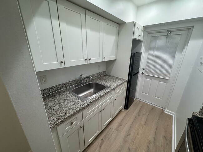 Photo - 2822 Van Buren Street