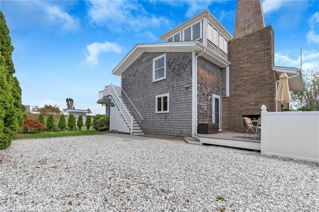 Photo - 173 Captains Dr