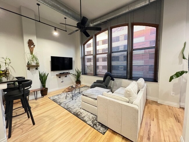 Photo - 338 Grove St Unit 2C