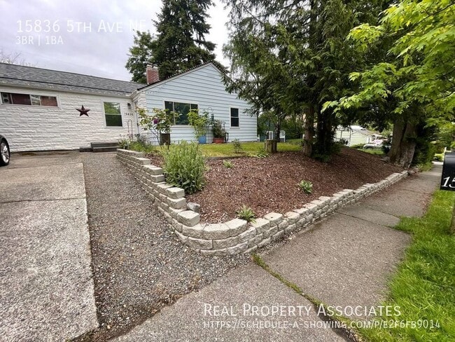 Building Photo - 15836 5th Ave NE