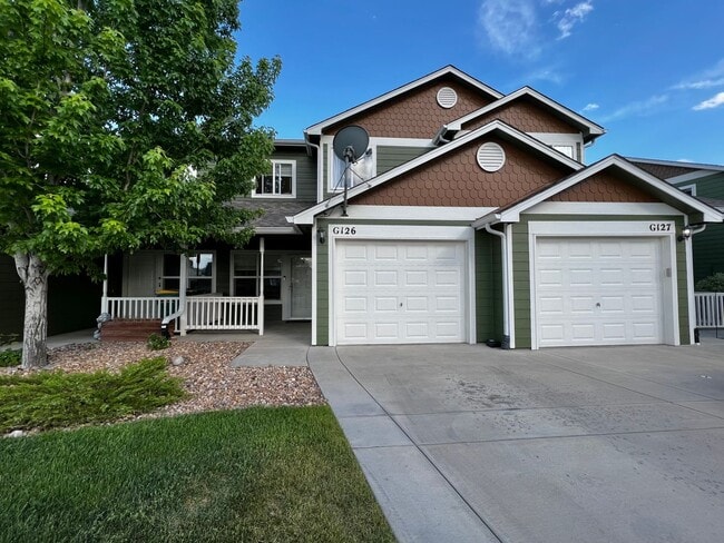 Fantastic 3 Bed 2.5 Bath Townhome in Water... - Fantastic 3 Bed 2.5 Bath Townhome in Water...