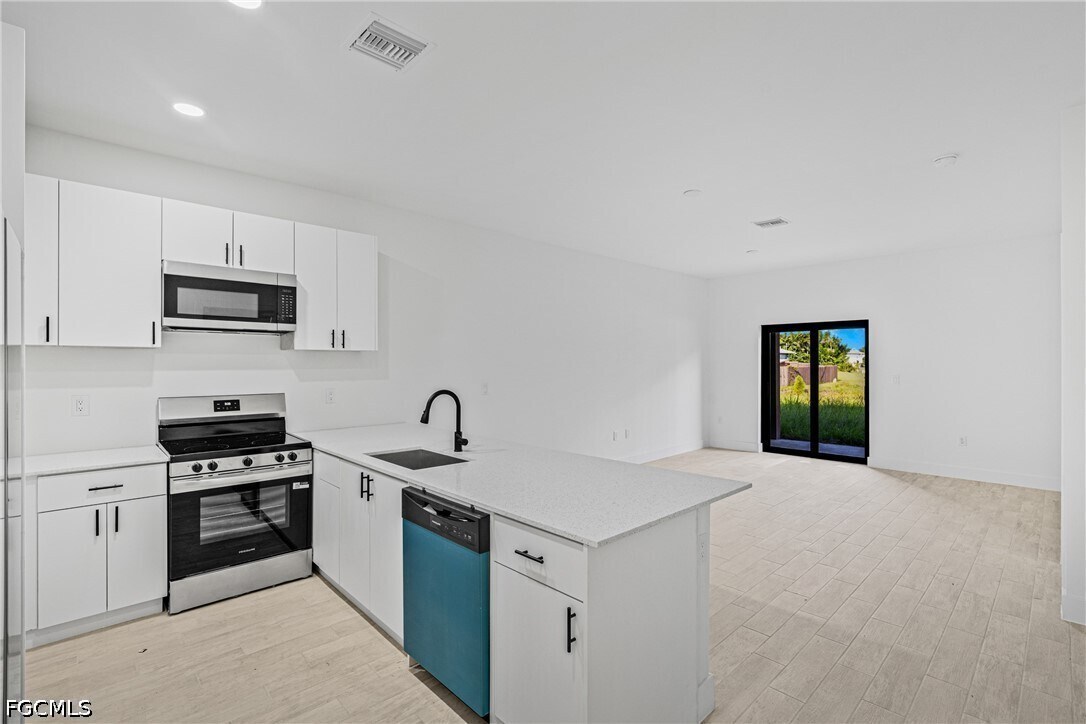 Photo - 2220 Kenneth Ave S
