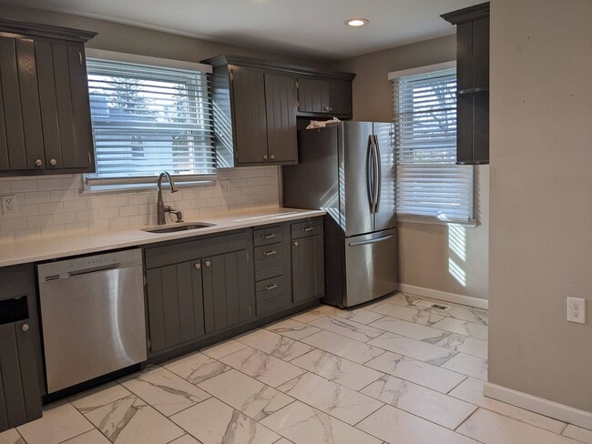 Photo - 153 Main St Unidad 1st Floor WHITE 84