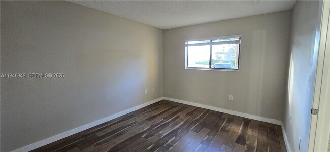 Photo - 251 Palm Cir W Unit 102