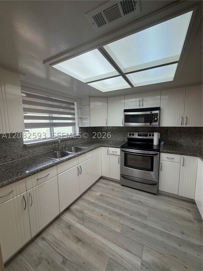 Photo - 11091 NW 7th St Unit 202-16