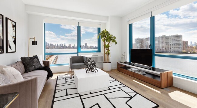 Hamilton Cove apartments — community photo