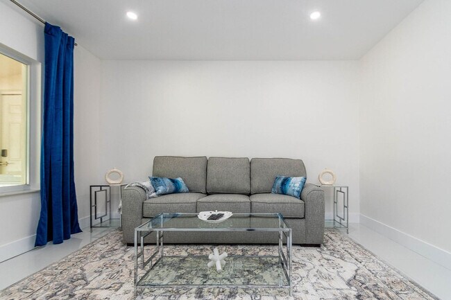 Photo - 44 N Federal Hwy Unidad ID1020830P