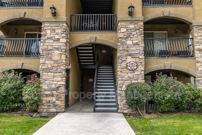 Photo - 661 S 2220 W Unit #303