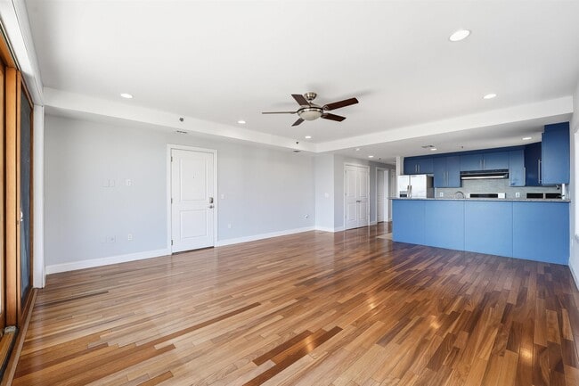 Photo - 215 Manhattan Ave Unit 4B