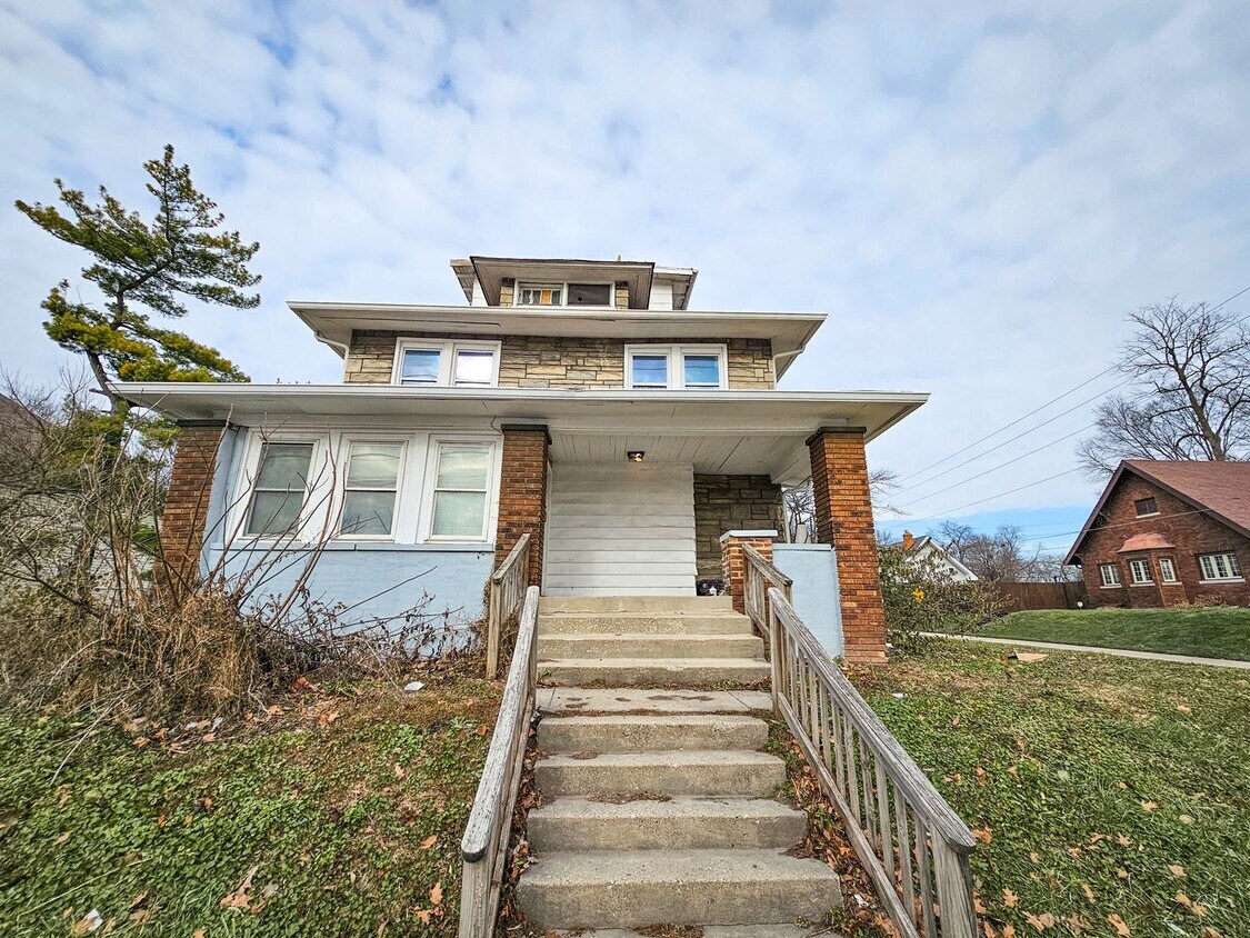4830-4831 E Washington St - 4830-4831 E Washington St