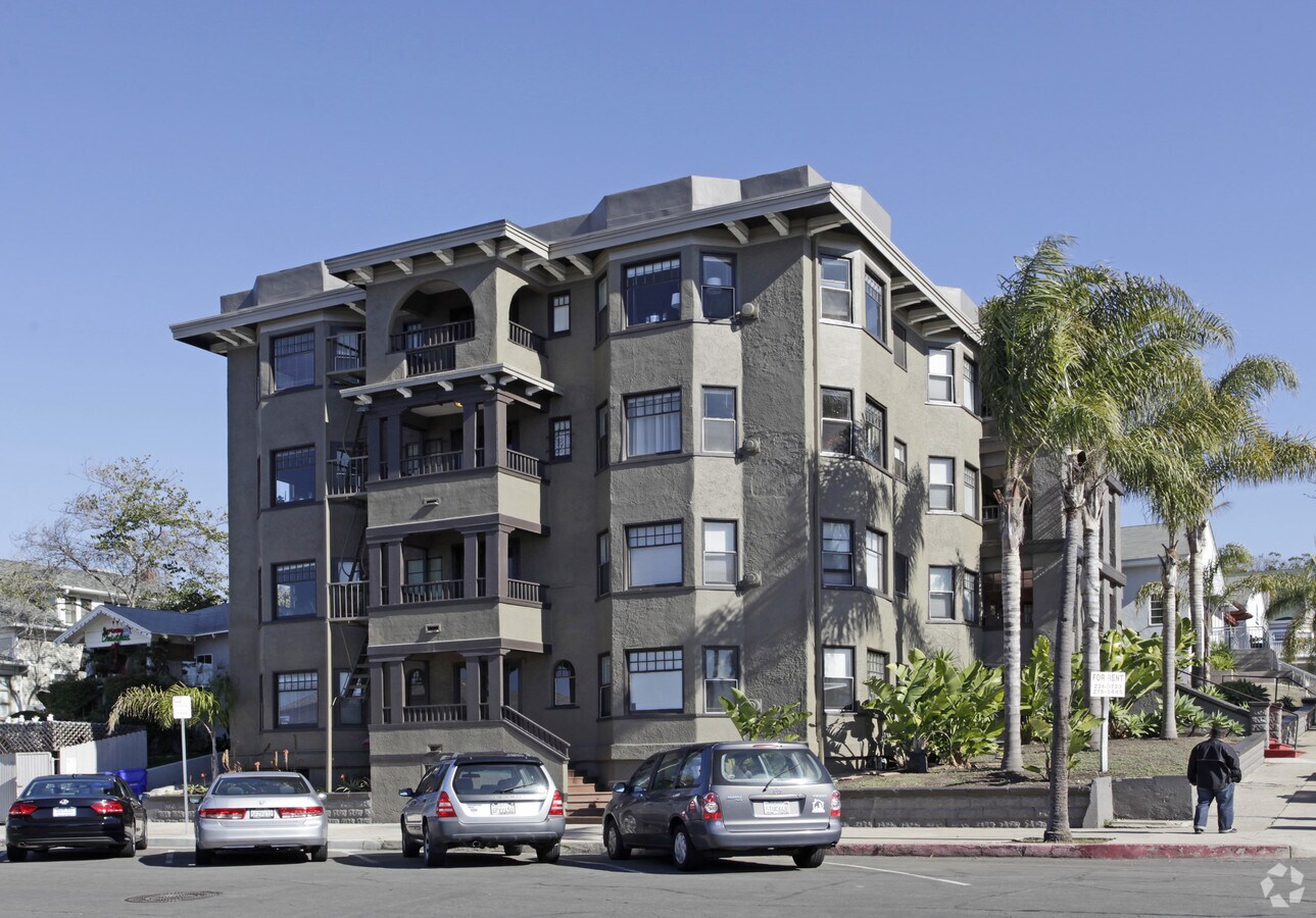 Broadway Manor Apartments - Broadway Manor Apartments