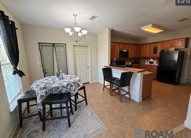 Photo - 7300 Burbank Dr