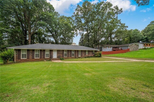 4839 Lehigh Dr