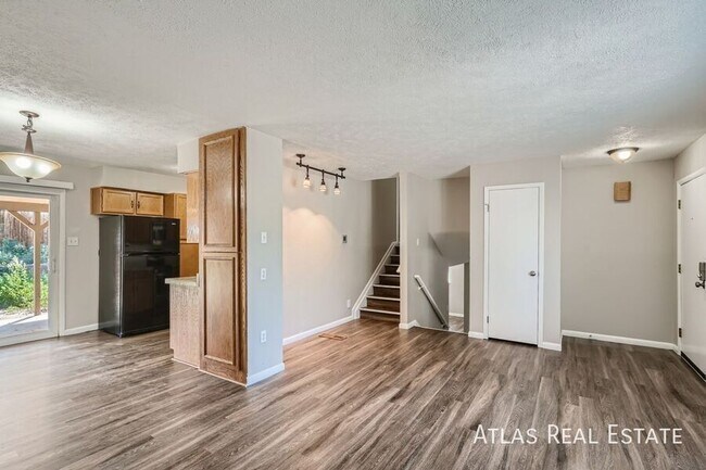 Photo - 1966 S Olathe St