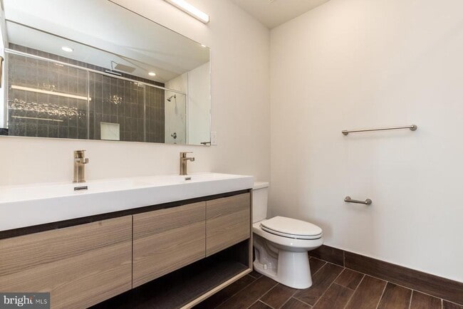 Photo - 806 N Burns St Unit 1