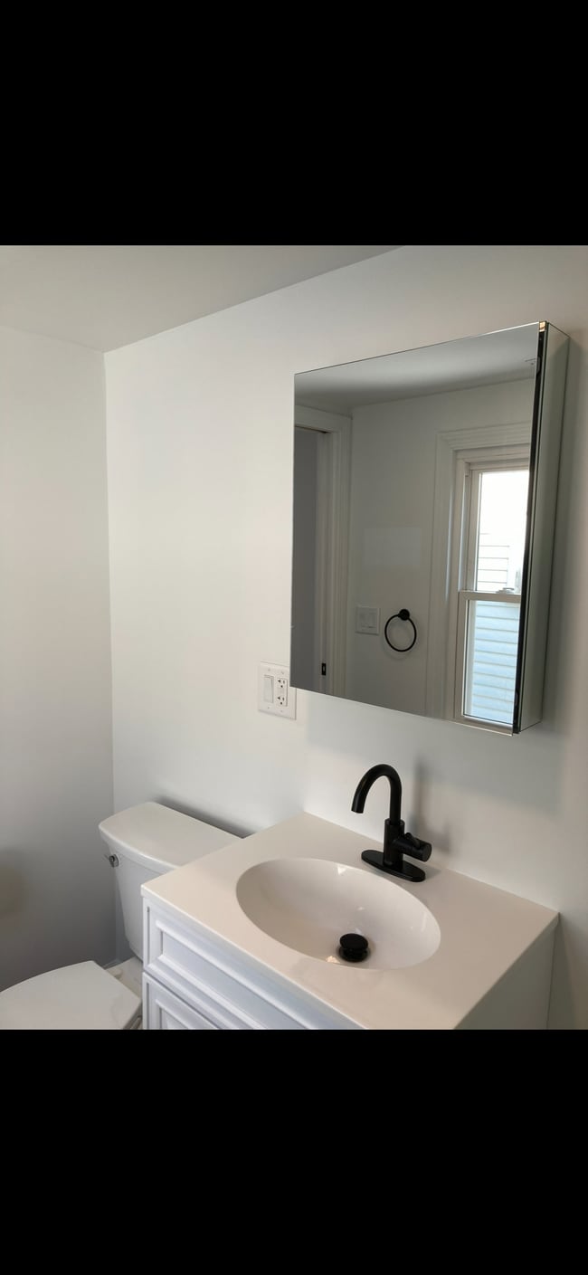 Bathroom - 31 Merritt Ave 2nd Floor Unit 31 Merritt Ave Woodbridge