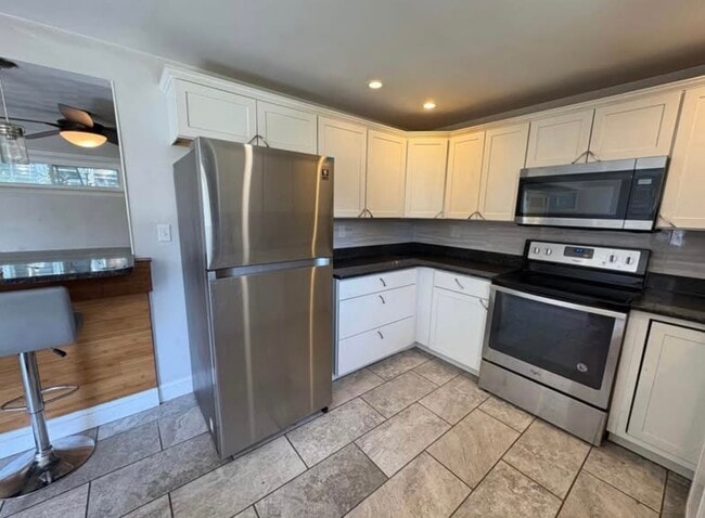 Photo - 122 Linden St