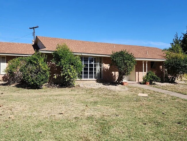 Building Photo - 621 Tarryall Dr
