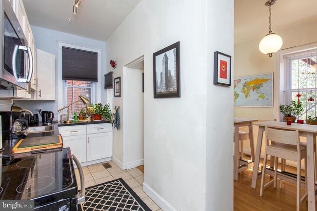 Photo - 922 S 49th St
