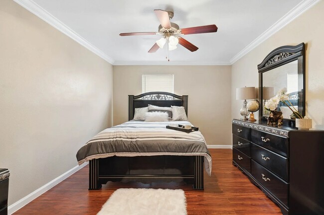 Photo - 12707 Bellaire Blvd Unidad 921