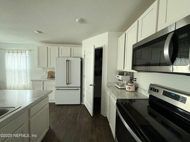 Photo - 12689 European Beech Rd