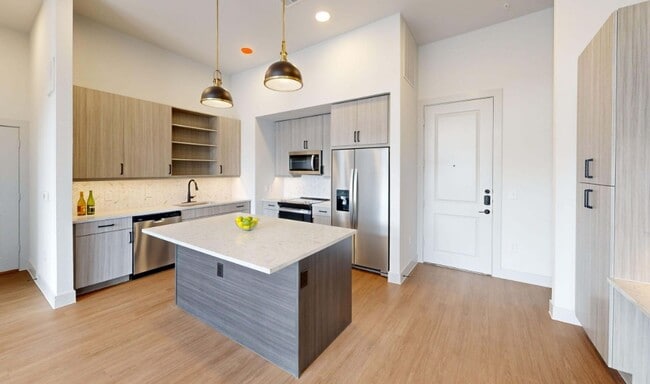 Photo - Hartwood Square