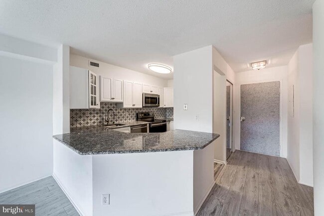 Photo - 2100 Langston Blvd. Unidad 348