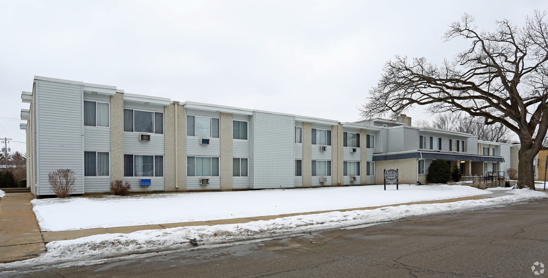 Photo - Randall Arms Apartments