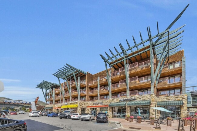 Building Photo - NEW PARK HOTEL - AFFORDABLE HOUSING - ALL AMENITIES INCLUDED