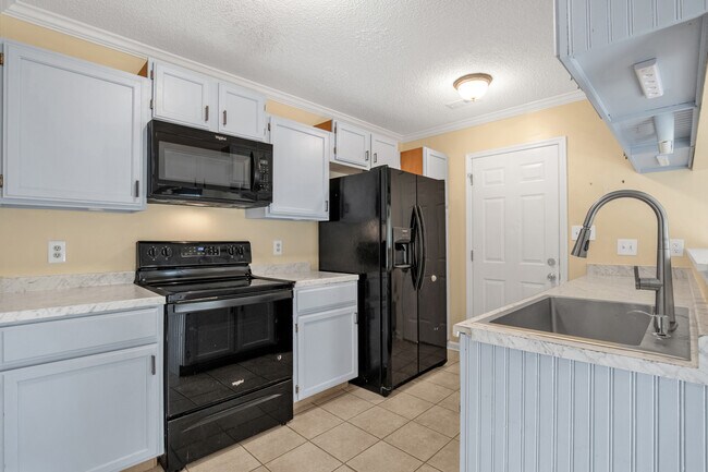 Photo - 130 Hickman Ct