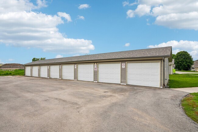 Detached Garages - Hemlock Street Apartments