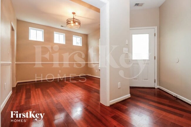 Photo - 577 Delafield Dr