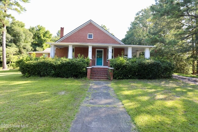 Building Photo - 308 Summit St Rental