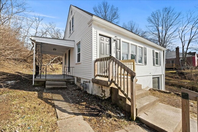 Photo - 3068 Worthington Ave