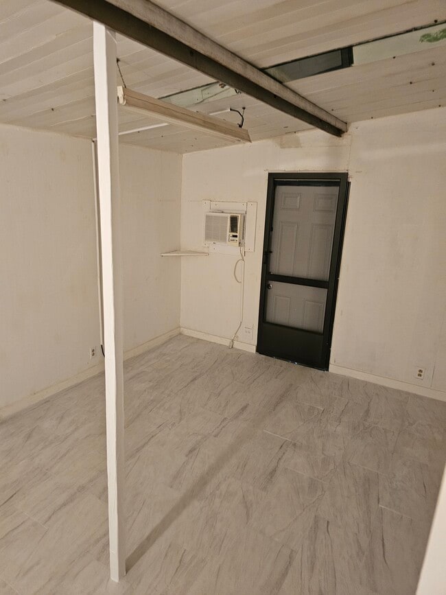 Photo - 1223 Hickory Ave