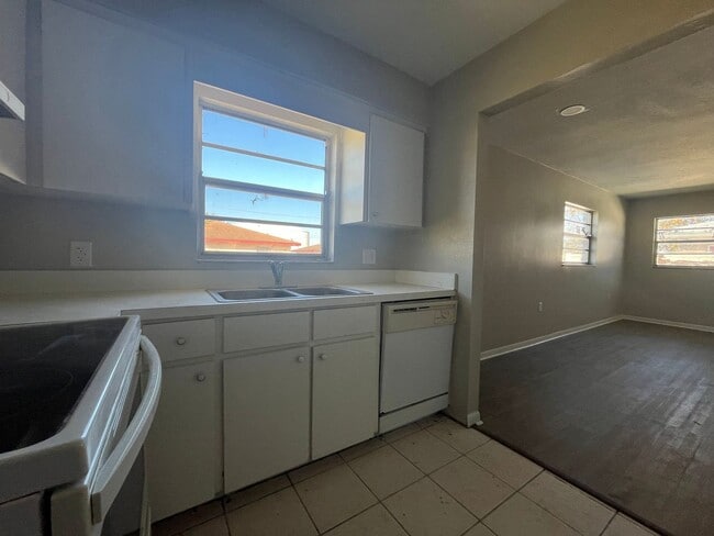 Photo - 2 bed/ 1 bath duplex