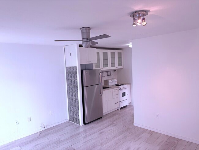 Photo - 919 Michigan Ave Unit 11